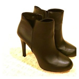 Jessica Simpson Aaren Booties